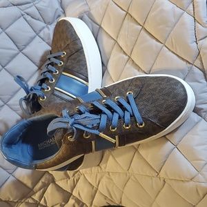 💙Michael Kors Womens Sneaker